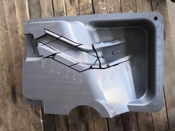 65锰钢板冲压用什么模具钢